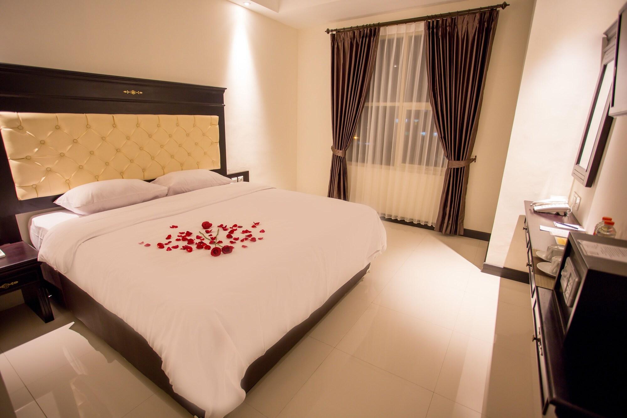 Same Hotel Malang Eksteriør billede