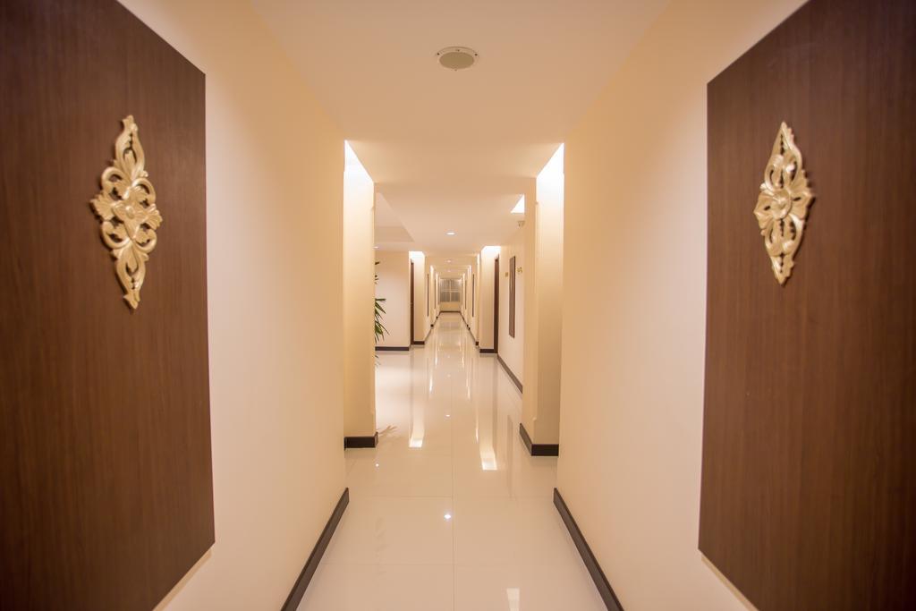 Same Hotel Malang Eksteriør billede